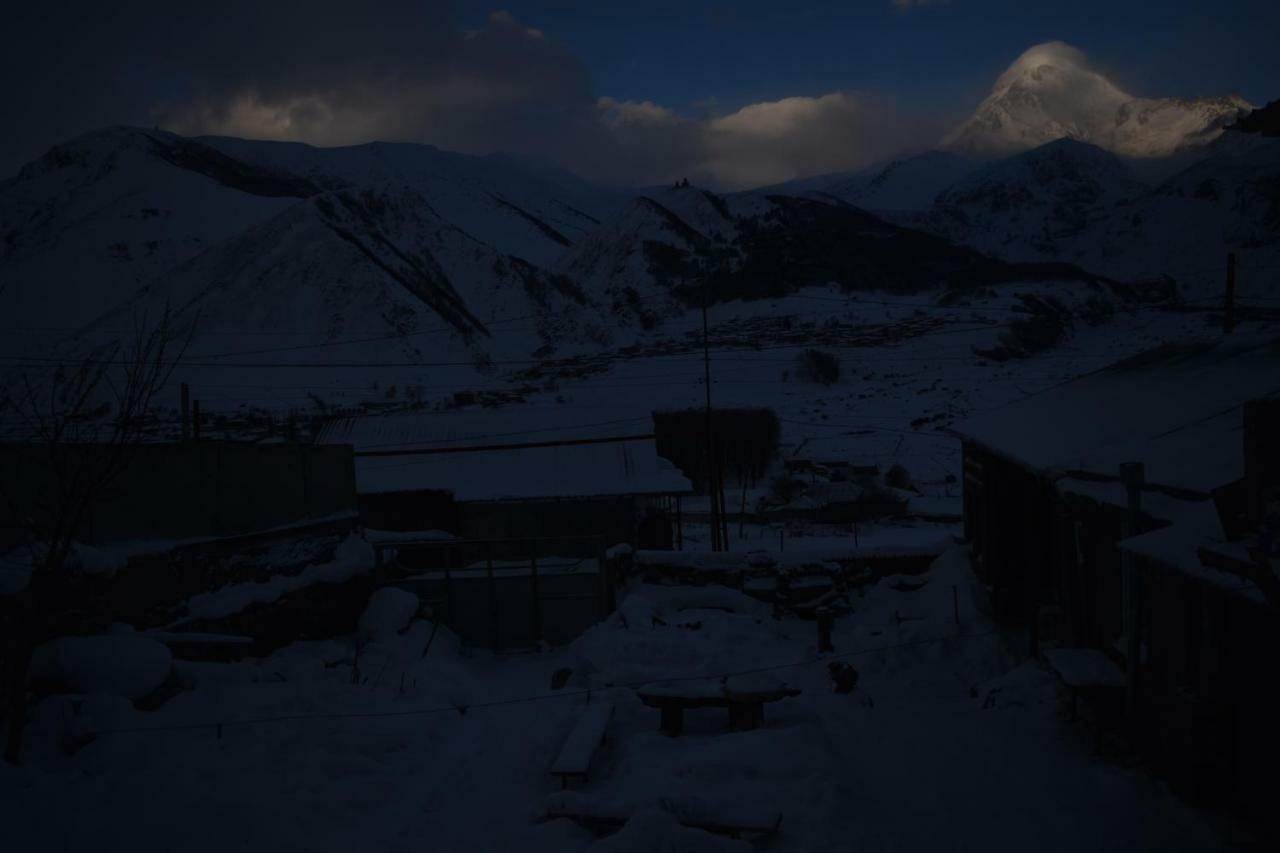 Qusha Guesthouse Meeting In The Mountains And Views Kazbegi Exterior foto